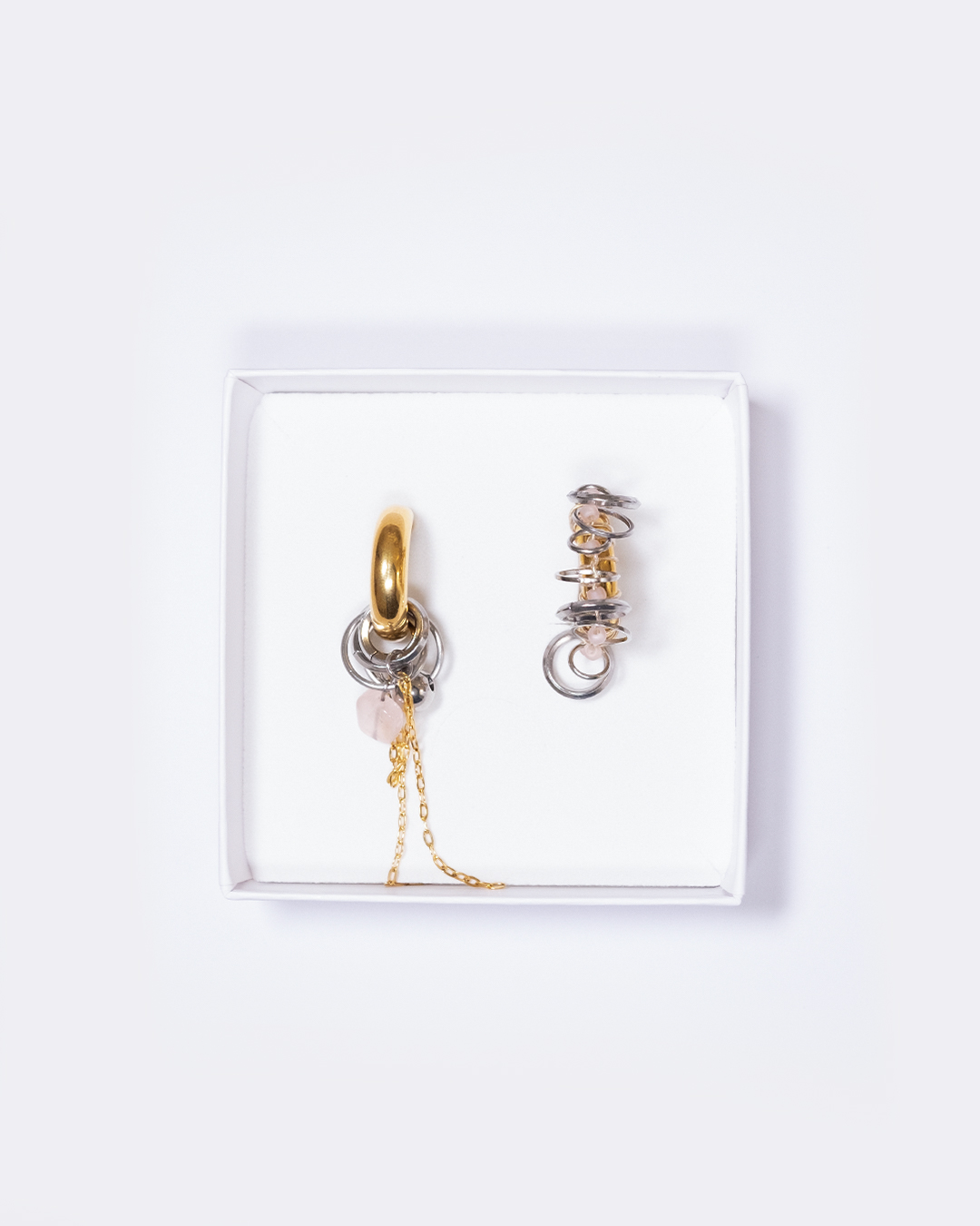 Coffret « Les dramatiques » comprenant les mono boucles Drop et Sun au prix de 120€. Pour ceux qui ne savent pas être discrets (et ça on adore)