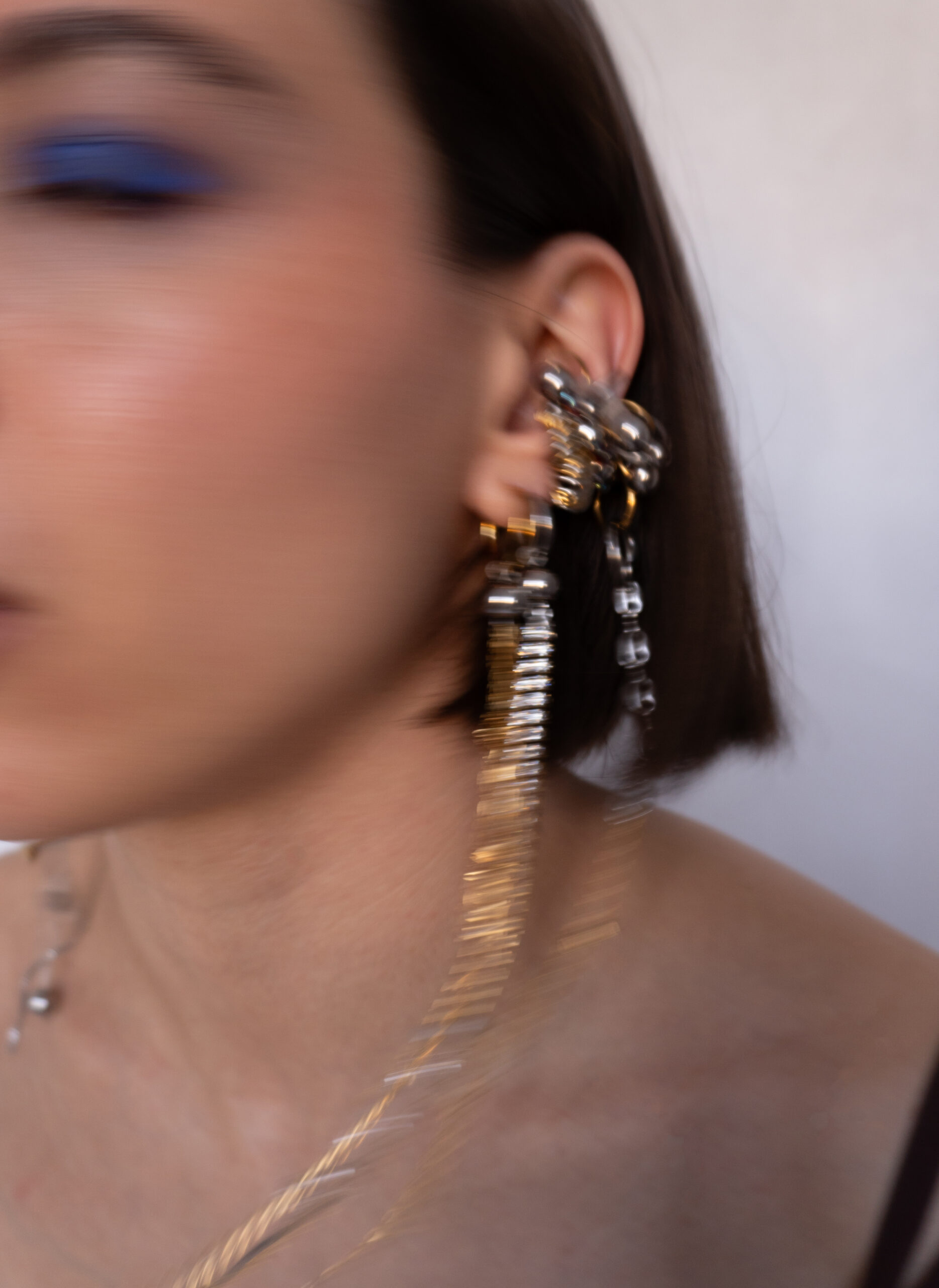 collection capsule boucles pendantes